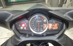 SUZUKI GSR250S