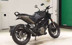 HUSQVARNA SVARTPILEN 125