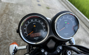 TRIUMPH BONNEVILLE 900 2015 TJ9157