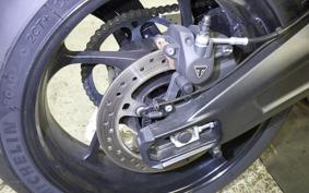 TRIUMPH TRIDENT 660 2025