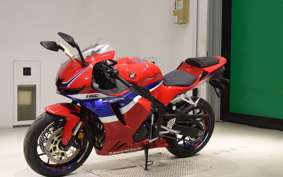 HONDA CBR600RR 2024 PC40