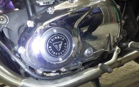 TRIUMPH STREET TWIN 2017
