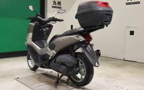 YAMAHA N-MAX 2017 SE86J