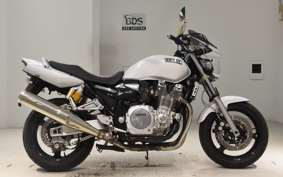 YAMAHA XJR1300 2015