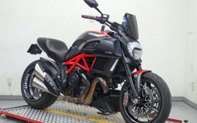 DUCATI DIAVEL CARBON 2014 ZDMG105JAEB