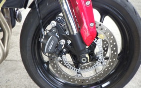TRIUMPH ライデント660 2025