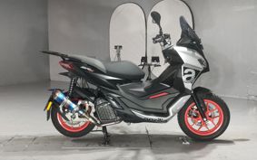 APRILIA SR GT200 ..