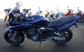 SUZUKI BANDIT1200S 2001 GV77A
