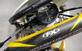 SUZUKI RMX250 S SJ13A