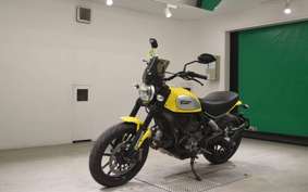 DUCATI SCRAMBLER ICON 2015