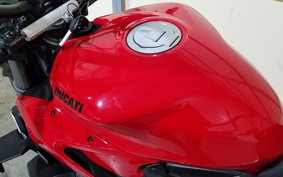 DUCATI STREETFIGHTER V2 2022 3F00