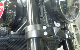 TRIUMPH TRIDENT 660 2025