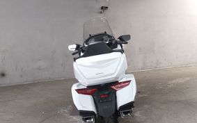 HONDA GL1800 TOUR DCT SC79