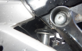 SUZUKI GSR250