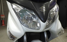 SUZUKI SKYWAVE 200 (Burgman 200)