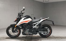 KTM 390 DUKE 2024 JPJ40