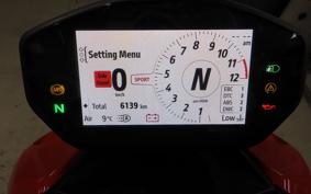 DUCATI STREETFIGHTER V2 2023