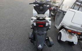 YAMAHA TRICITY 125 A SE82J