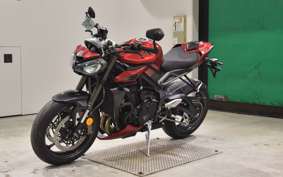 TRIUMPH STREET TRIPLE RS 2025