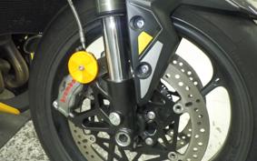 TRIUMPH STREET TRIPLE RS 2024