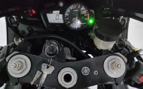 YAMAHA YZF-R1 2002 RN09