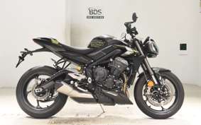 TRIUMPH STREET TRIPLE RS 2025
