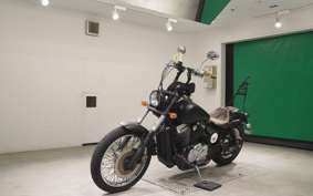 HONDA SHADOW 400 SLASHER 2000 NC40