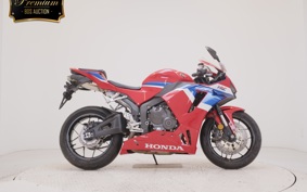 HONDA CBR600RR 2024 PC40