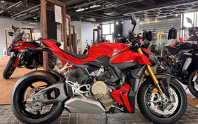 DUCATI STREET FIGHTER V4S 2025 7F00