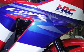 HONDA CBR600RR 2025 PC40