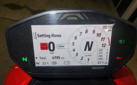 DUCATI STREETFIGHTER V2 2022