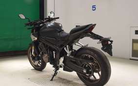 HONDA CB650R E-Clutch 2025 RH17