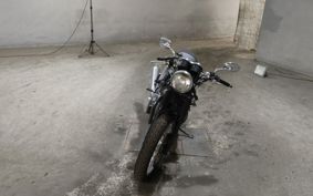 TRIUMPH THRUXTON 2005 TJ9042