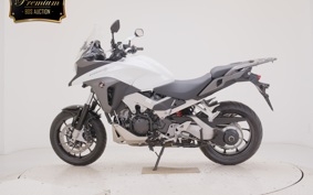 HONDA VFR800X 2015