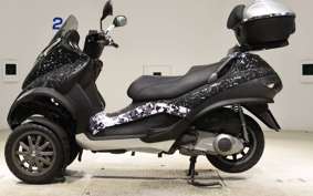 PIAGGIO MP3 250