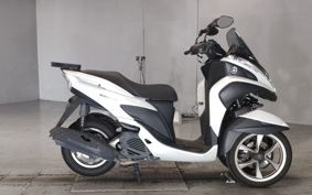YAMAHA TRICITY 125 SE82J