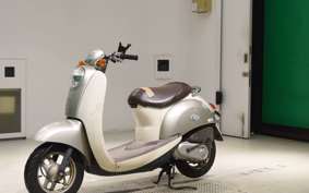 HONDA CREA SCOOPY I 2013 AF55