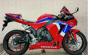 HONDA CBR600RR 2021 PC40