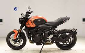 TRIUMPH TRIDENT 660 2023