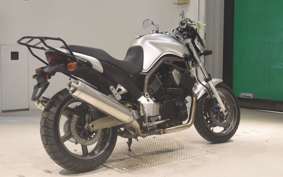 YAMAHA BT1100 2002