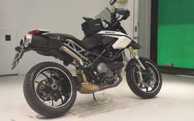 DUCATI HYPERMOTARD 796 2011