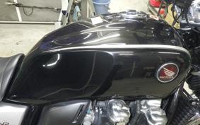 HONDA CB1100 2010 SC65