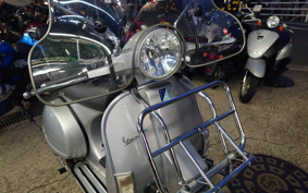 VESPA PX200