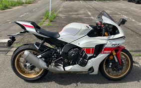 YAMAHA YZF-R1 2023 RN65J