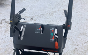 HONDA  SNOW BLOWER  MACHINE 