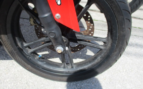 YAMAHA YZF-R125 RE06