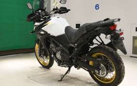 SUZUKI Vストローム650XTA 2023 C733M