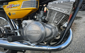 SUZUKI GT250 GT250B