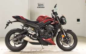 TRIUMPH STREET TRIPLE RS 2025