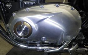 TRIUMPH BONNEVILLE T120 2022